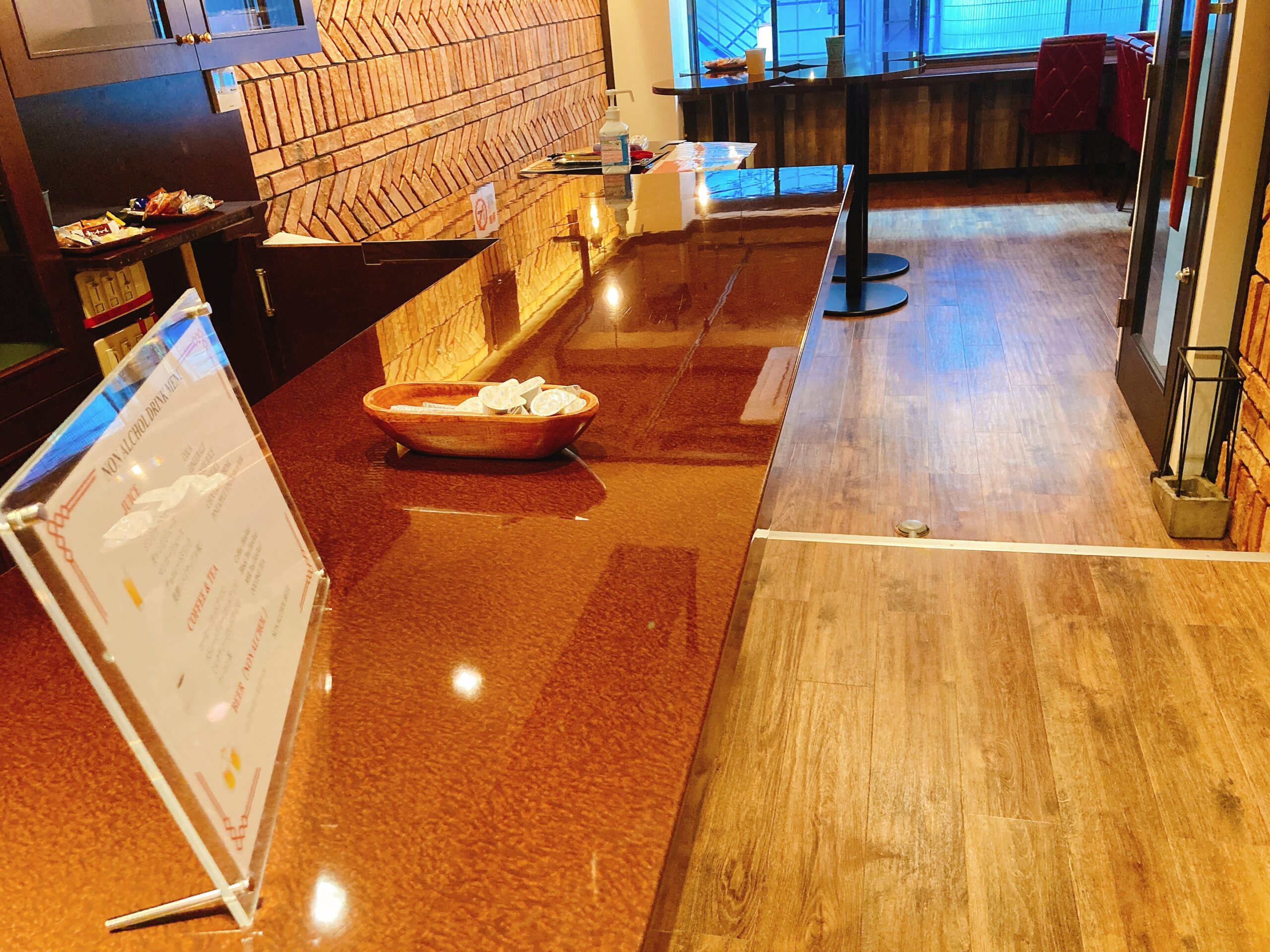 Cafe & Bar Gaitomoの店内2